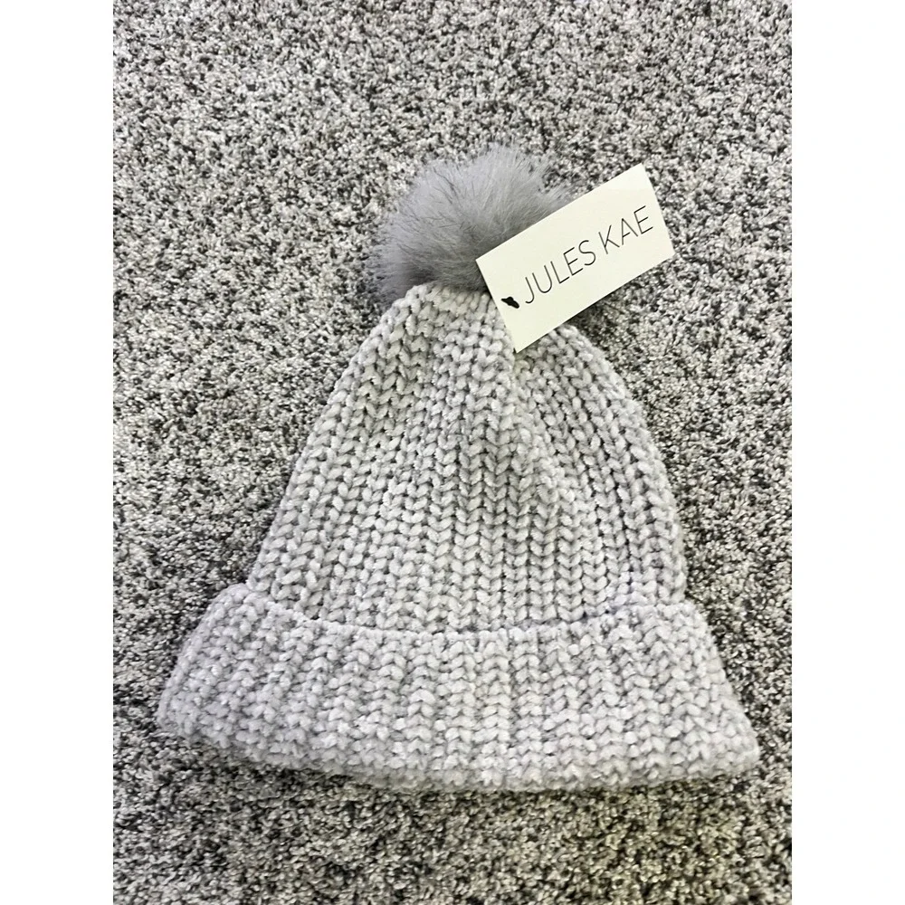 Jules Kae Beanie Pom Pom‎ Hat Womens Grey Knit Faux Fur Recycled Vegan NEW